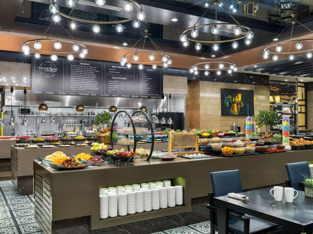 رستوران RADISSON BLU SISLI